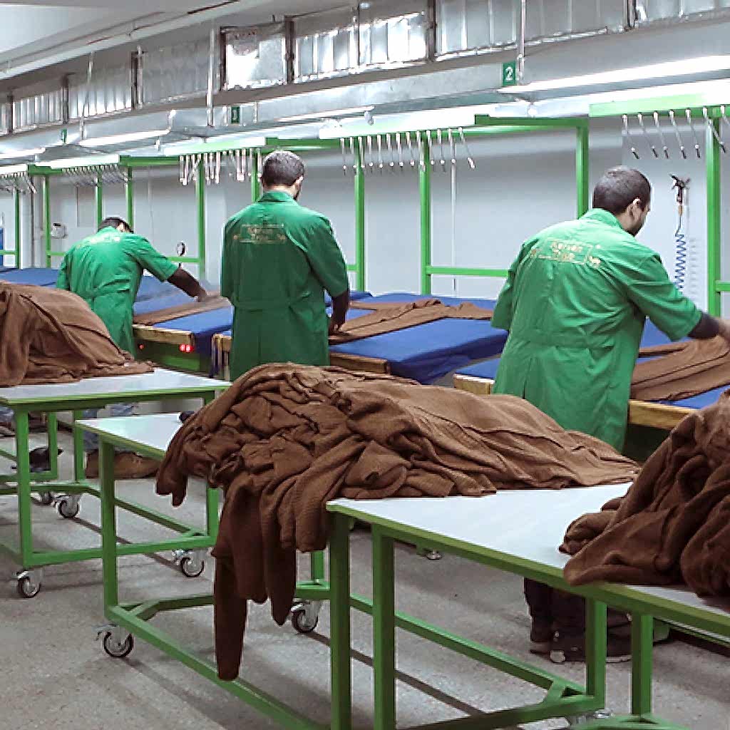 men's garment manufacturers
